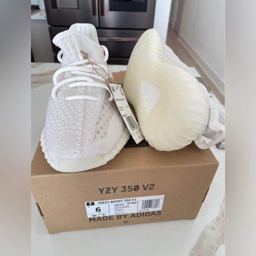 YEEZY 350 BONE SIZE 6 - BRAND NEW